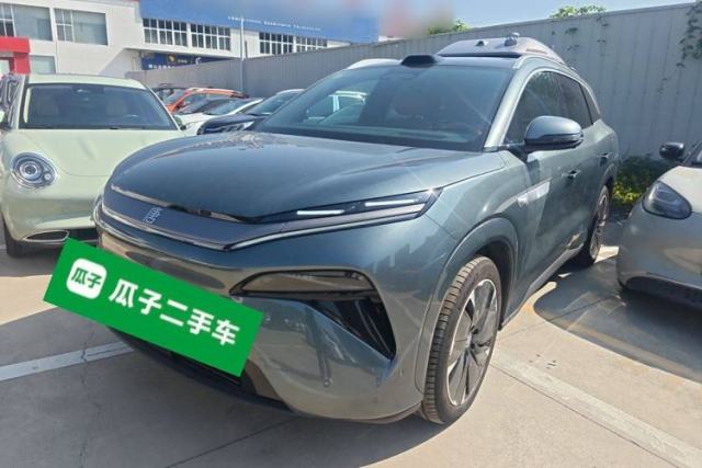Ojetý BYD Tang L 2025 DM 175KM Drone Player Edition