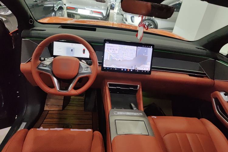 Used BYD Tang L 2025 EV 600KM All-Wheel-Drive LiDAR Flagship Model Center Console