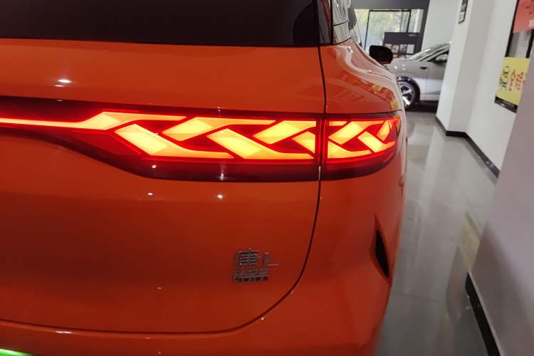 Used BYD Tang L 2025 EV 600KM All-Wheel-Drive LiDAR Flagship Model Exterior 3