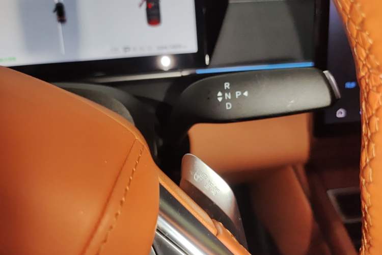 Used BYD Tang L 2025 EV 600KM All-Wheel-Drive LiDAR Flagship Model Gear Lever