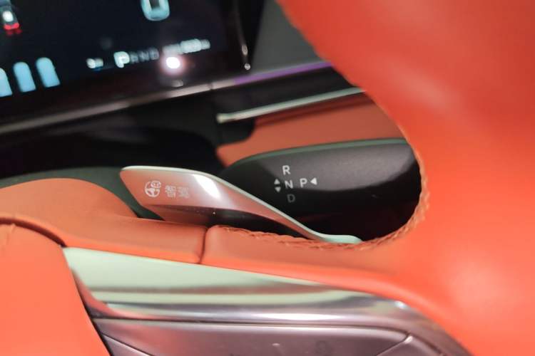 Used BYD Tang L 2025 DM 175KM Drone Player Edition Gear Lever