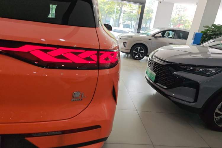 Used BYD Tang L 2025 DM 175KM Drone Player Edition Right Rear Taillight