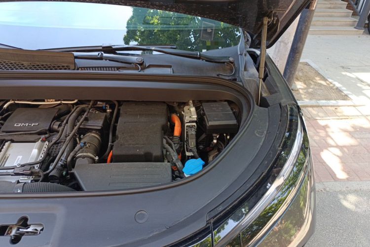 Used BYD Tang L 2025 DM 200KM Four-Wheel Drive LiDAR Flagship Model Engine Bay Left