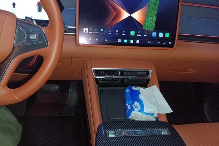 Used BYD Tang L 2025 EV 600KM All-Wheel-Drive LiDAR Flagship Model Audio And AC Panel