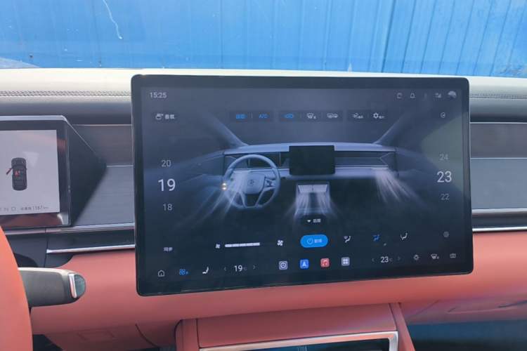 Used BYD Tang L 2025 DM 175KM Drone Player Edition Audio And AC Panel