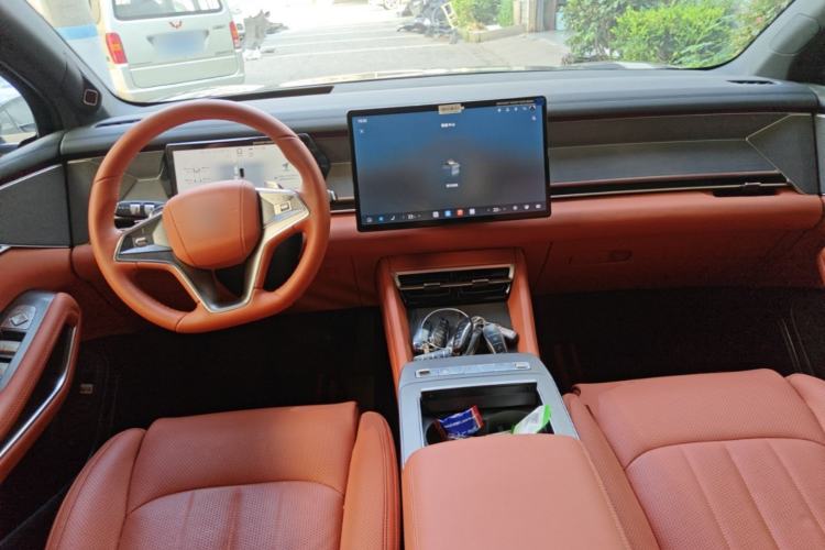 Used BYD Tang L 2025 EV 600KM All-Wheel-Drive LiDAR Flagship Model Center Console