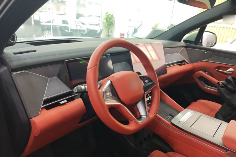 Used BYD Tang L 2025 DM 175KM Drone Player Edition Center Console