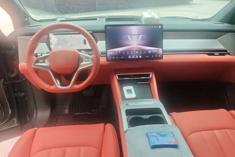 Used BYD Tang L 2025 DM 215KM LiDAR Flagship Model Center Console