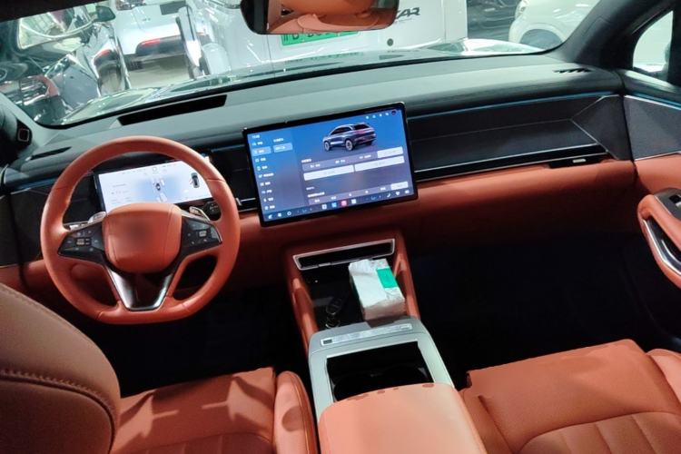 Used BYD Tang L 2025 DM 175KM Drone Player Edition Center Console
