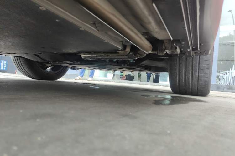 Used BYD Tang L 2025 DM 200KM Four-Wheel Drive LiDAR Flagship Model Chassis Front Right