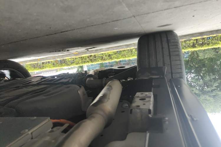 Used BYD Tang L 2025 DM 200KM Four-Wheel Drive LiDAR Flagship Model Chassis Rear Right