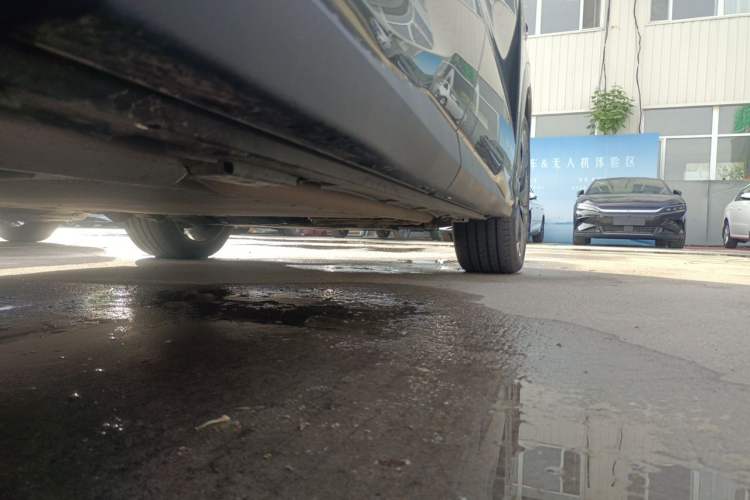 Used BYD Tang L 2025 DM 200KM Four-Wheel Drive LiDAR Flagship Model Chassis Rear Right