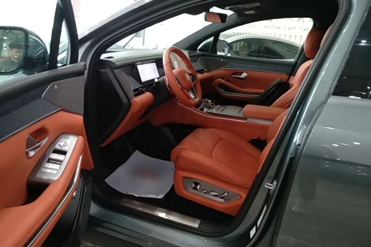 Used BYD Tang L 2025 DM 175KM Drone Player Edition Driver Seat