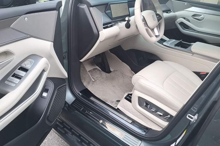 Used BYD Tang L 2025 DM 200KM Four-Wheel Drive LiDAR Flagship Model Driver Seat