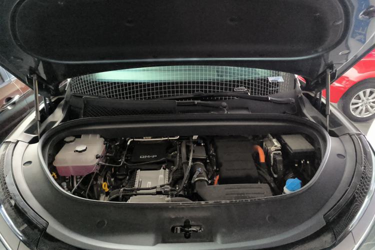 Used BYD Tang L 2025 DM 175KM Drone Player Edition Engine Bay