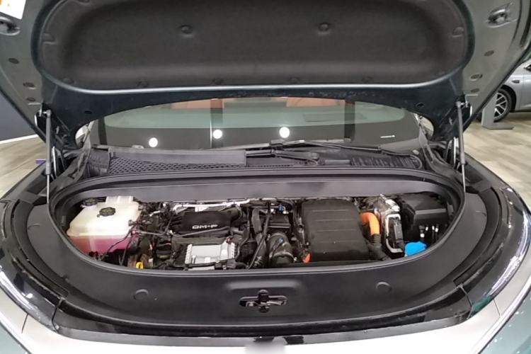 Used BYD Tang L 2025 DM 175KM Drone Player Edition Engine Bay