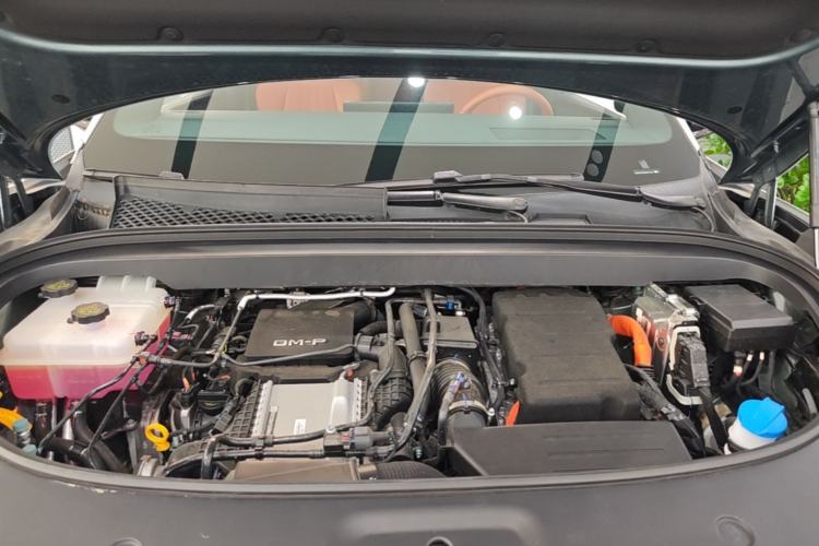 Used BYD Tang L 2025 DM 175KM Drone Player Edition Engine Bay