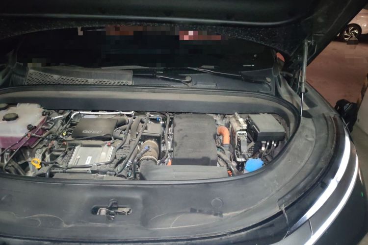 Used BYD Tang L 2025 DM 200KM Four-Wheel Drive LiDAR Flagship Model Engine Bay Left