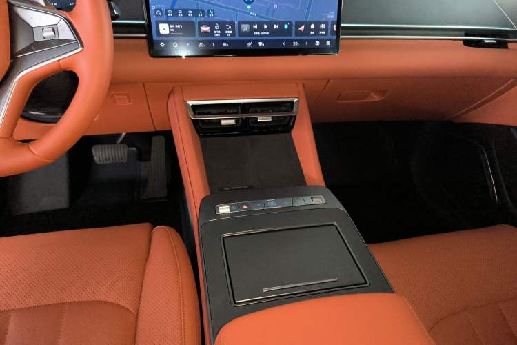 Used BYD Tang L 2025 DM 175KM Drone Player Edition Gear Lever