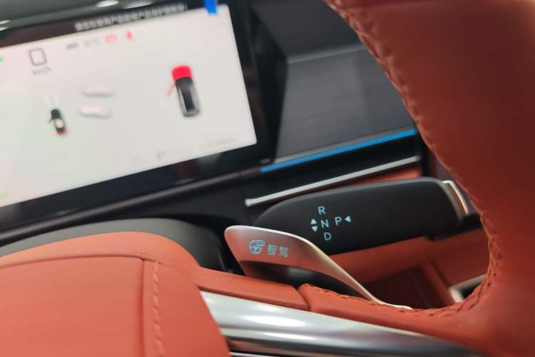 Used BYD Tang L 2025 DM 175KM Drone Player Edition Gear Lever