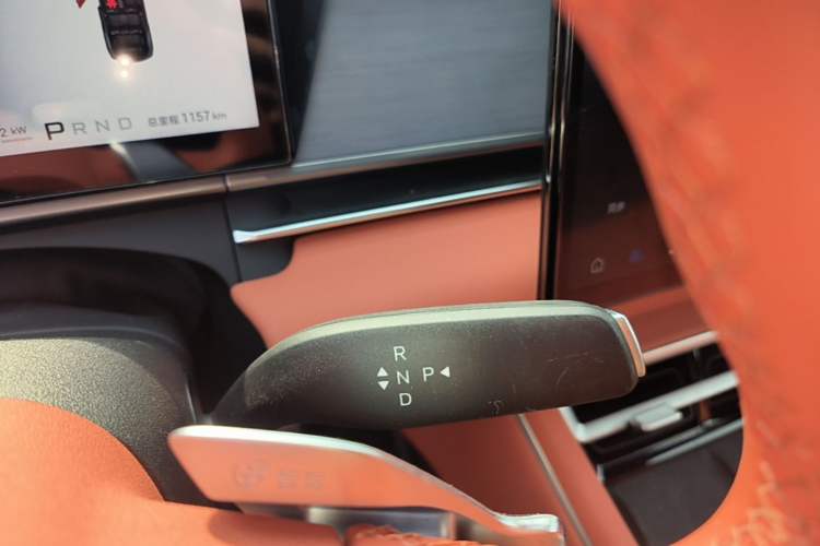 Used BYD Tang L 2025 DM 175KM Drone Player Edition Gear Lever
