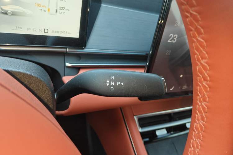 Used BYD Tang L 2025 DM 175KM Drone Player Edition Gear Lever