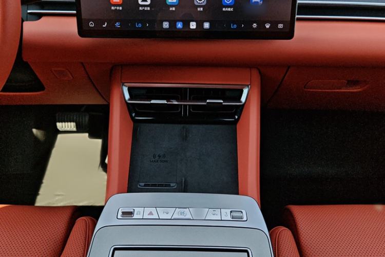 Used BYD Tang L 2025 DM 175KM Drone Player Edition Interior 4