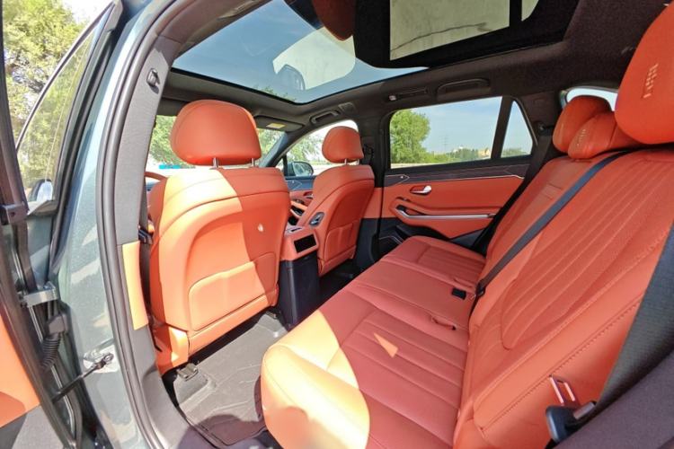 Used BYD Tang L 2025 DM 175KM Drone Player Edition Interior 6