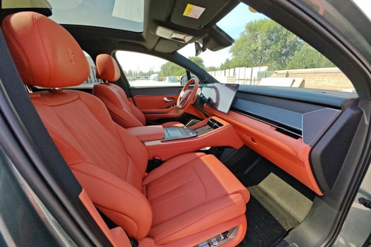 Used BYD Tang L 2025 DM 175KM Drone Player Edition Interior 7