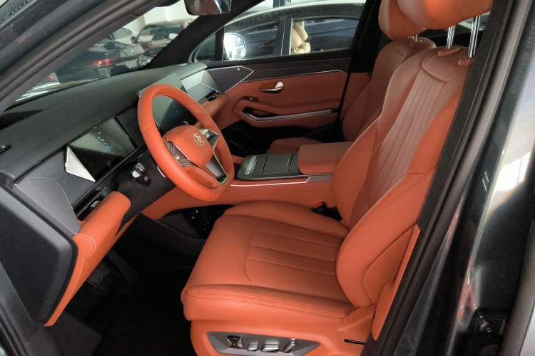 Used BYD Tang L 2025 DM 175KM Drone Player Edition Left Front Seat