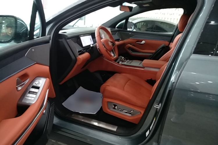 Used BYD Tang L 2025 DM 175KM Drone Player Edition Left Front Seat