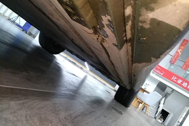 Used BYD Tang L 2025 DM 175KM Drone Player Edition Left Side Sill