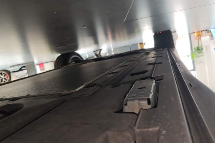 Used BYD Tang L 2025 DM 175KM Drone Player Edition Left Side Sill