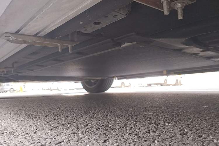 Used BYD Tang L 2025 DM 200KM Four-Wheel Drive LiDAR Flagship Model Left Side Sill