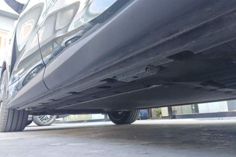 Used BYD Tang L 2025 DM 175KM Drone Player Edition Left Side Sill