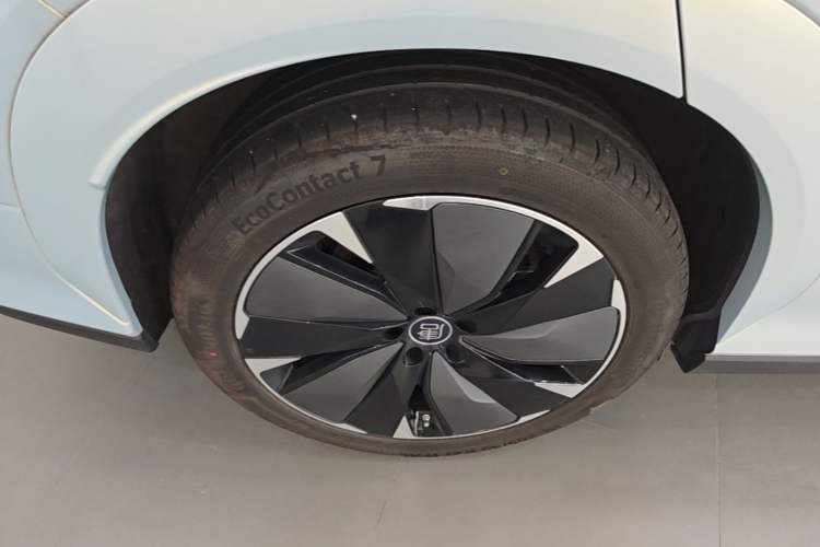 Used BYD Tang L 2025 DM 175KM Drone Player Edition Right Rear Wheel Hub