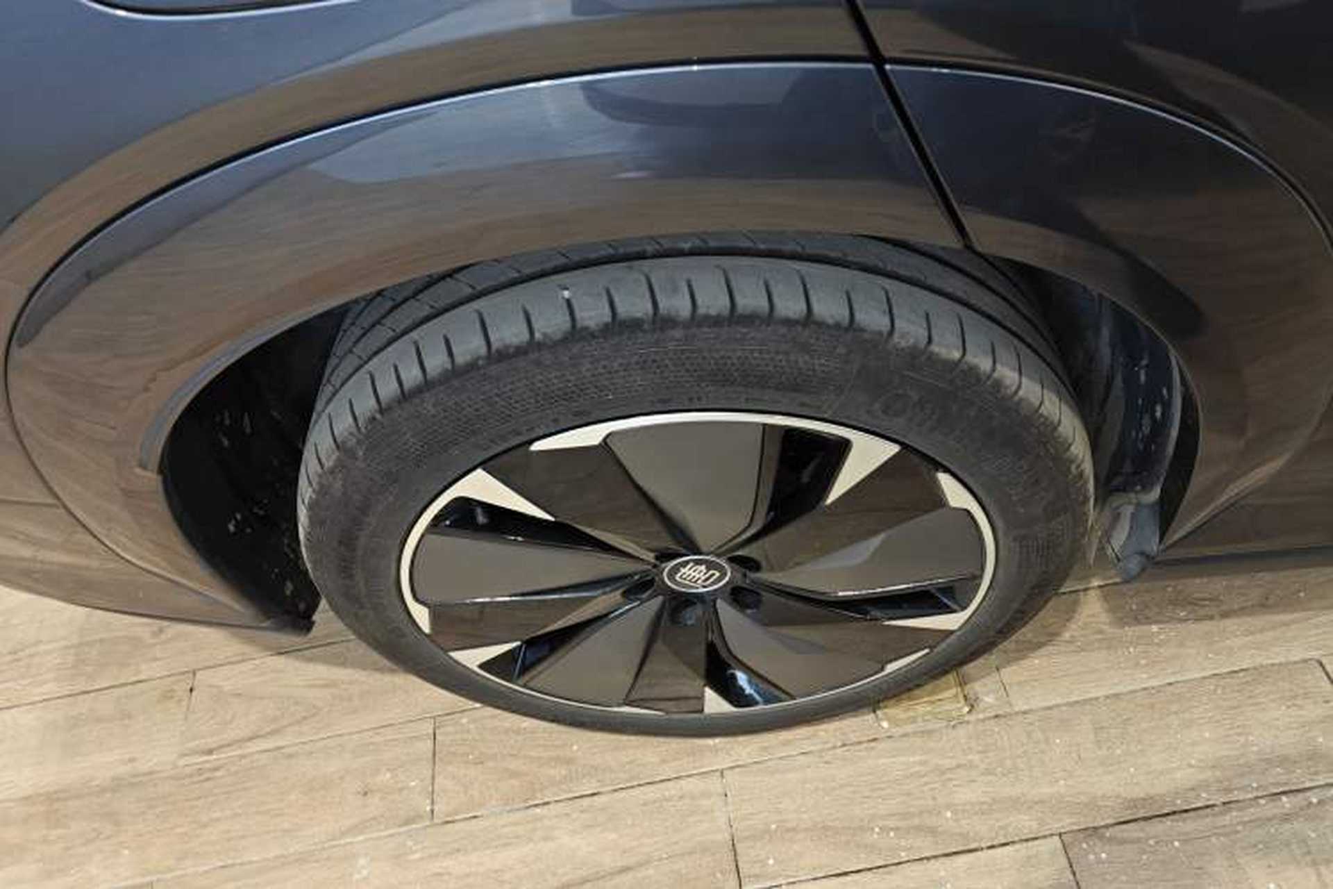 Used BYD Tang L 2025 EV 600KM All-Wheel-Drive LiDAR Flagship Model Right Rear Wheel Hub
