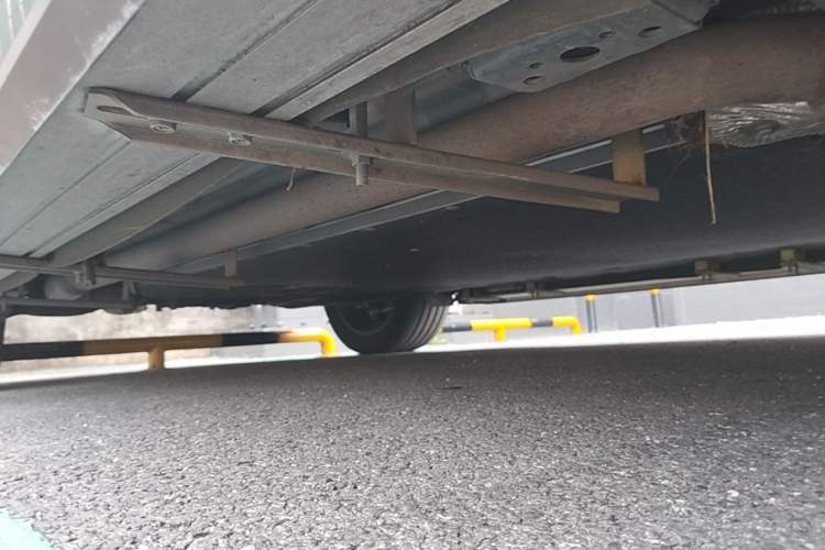 Used BYD Tang L 2025 DM 200KM Four-Wheel Drive LiDAR Flagship Model Right Side Sill