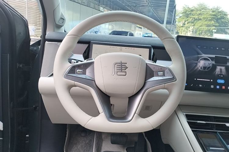 Used BYD Tang L 2025 DM 200KM Four-Wheel Drive LiDAR Flagship Model Steering Wheel