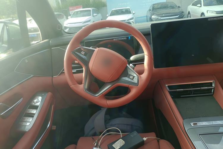 Used BYD Tang L 2025 DM 200KM Four-Wheel Drive LiDAR Flagship Model Steering Wheel