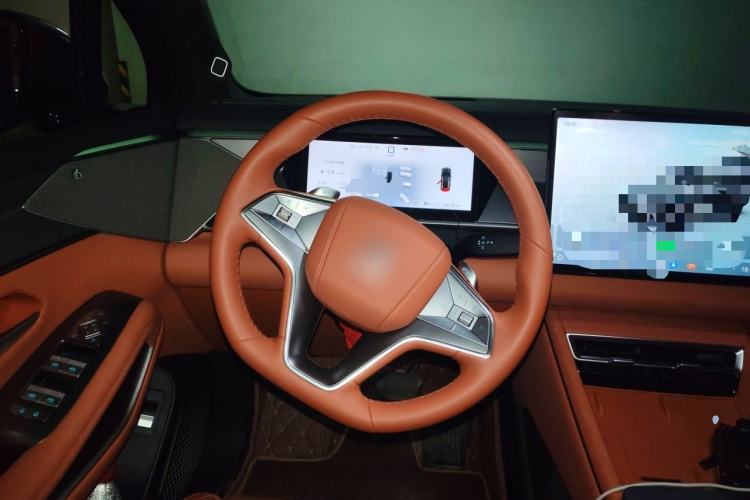 Used BYD Tang L 2025 DM 200KM Four-Wheel Drive LiDAR Flagship Model Steering Wheel