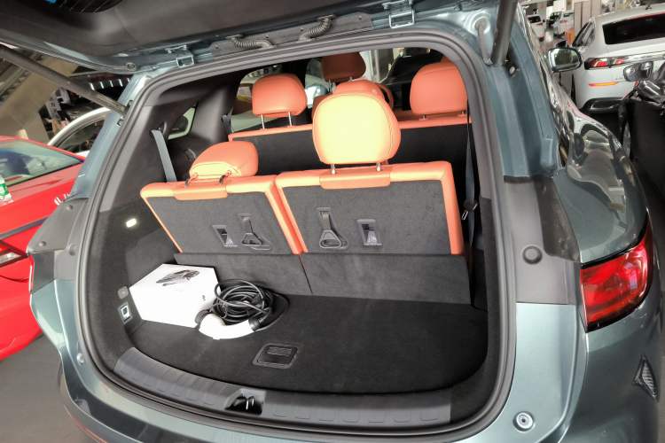 Used BYD Tang L 2025 DM 175KM Drone Player Edition Trunk