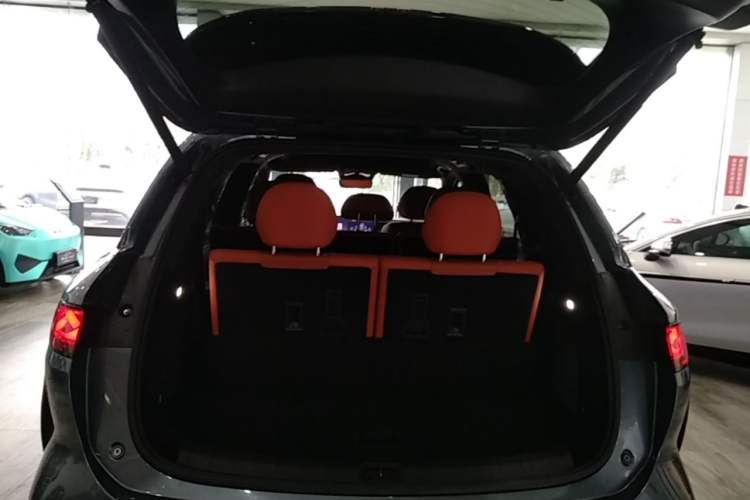 Used BYD Tang L 2025 DM 175KM Drone Player Edition Trunk