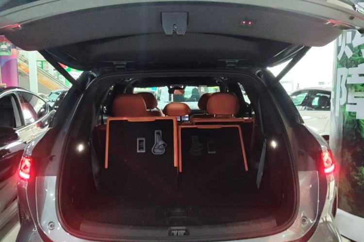 Used BYD Tang L 2025 DM 175KM Drone Player Edition Trunk