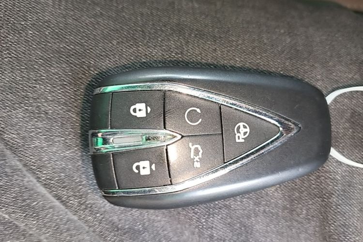 Used BYD Tang L 2025 DM 200KM Four-Wheel Drive LiDAR Flagship Model Vehicle Key