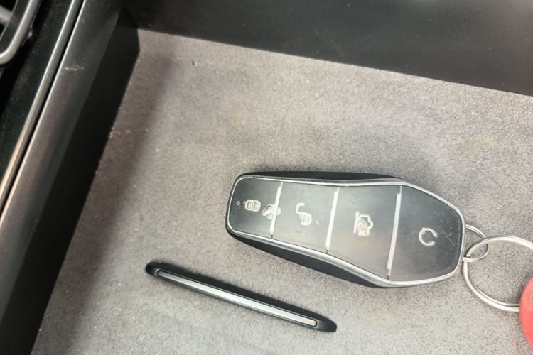 Used BYD Tang L 2025 DM 175KM Drone Player Edition Vehicle Key