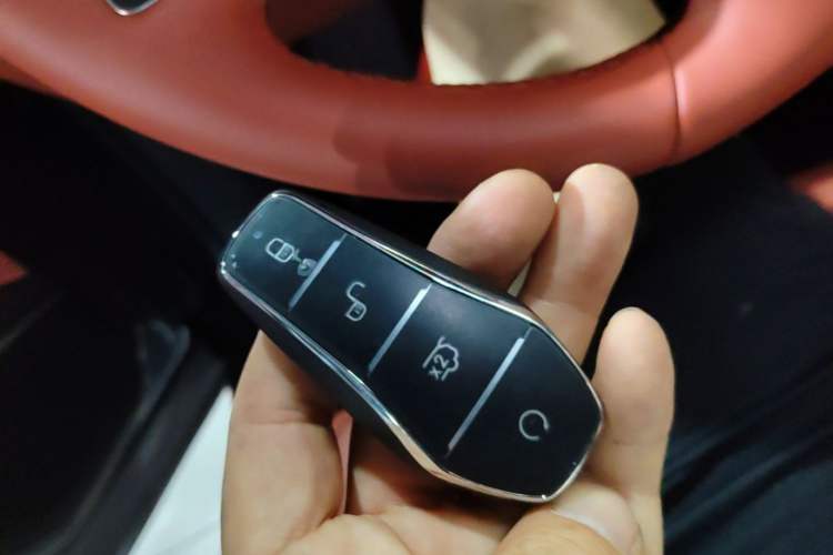 Used BYD Tang L 2025 DM 175KM Drone Player Edition Vehicle Key
