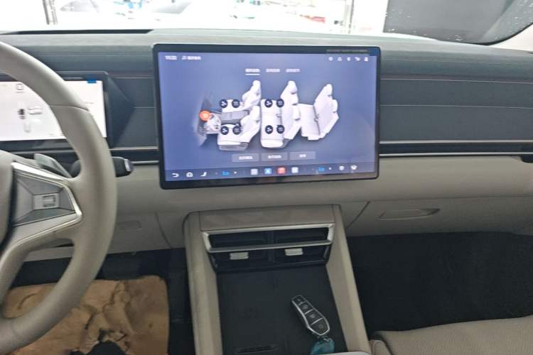 Used BYD Tang L 2025 EV 670KM LiDAR Flagship Version Audio And AC Panel