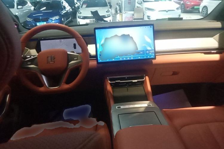 Used BYD Tang L 2025 DM 200KM Four-Wheel Drive LiDAR Flagship Model Center Console