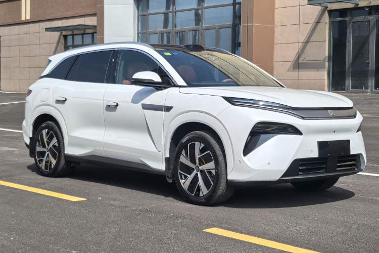 Used BYD Tang L 2025 EV 670KM LiDAR Flagship Version Exterior 2